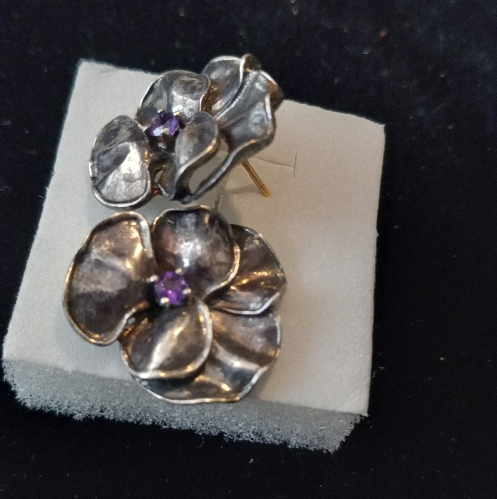 Ladies Earrings Metal Small Amethyst Crystal